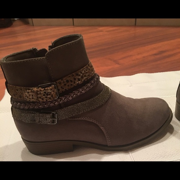 SO Shoes - Gray SO Ankle Boots